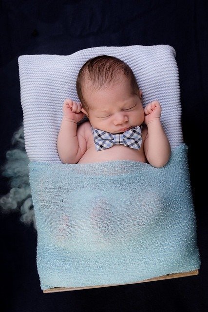 Newborn Photos in Glen Alpine